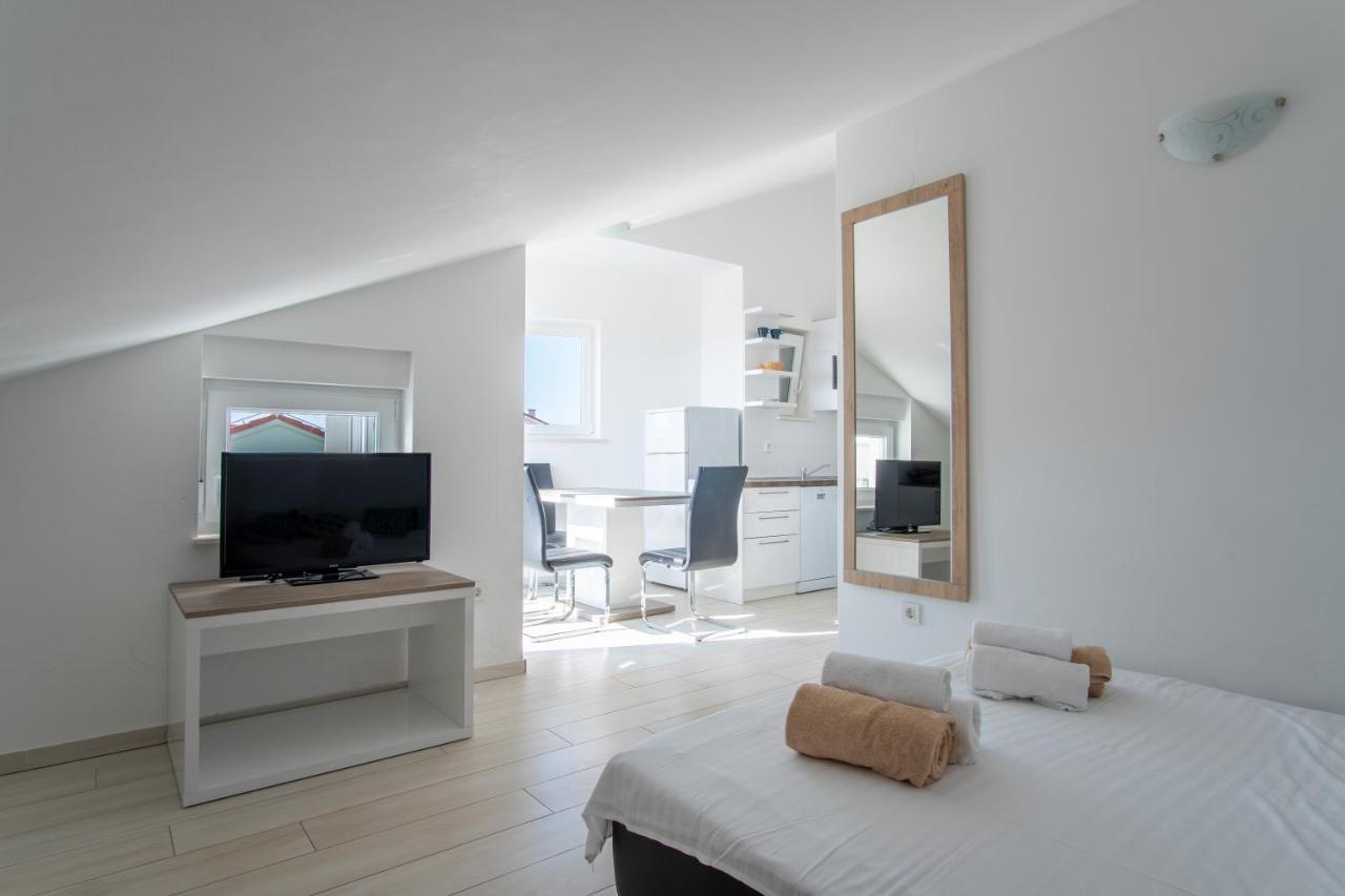 Novalja West Residence Eksteriør billede