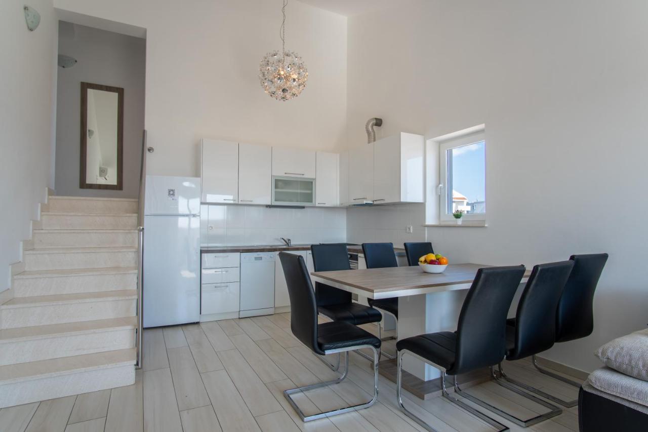 Novalja West Residence Eksteriør billede