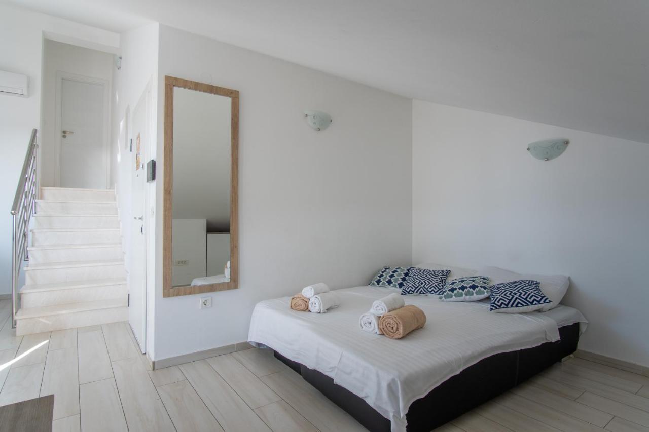 Novalja West Residence Eksteriør billede